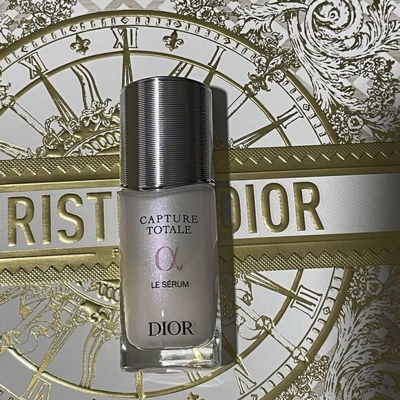 DIOR Christian Dior Capture Totale Le Sérum Anti-aging Face Serum Skincare NEW - Picture 2 of 5